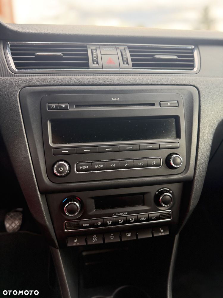 Skoda RAPID 1.2 TSI Active - 15
