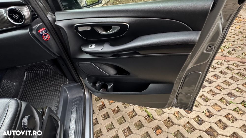 MERCEDES-BENZ V-Class 2022 — imagine 17