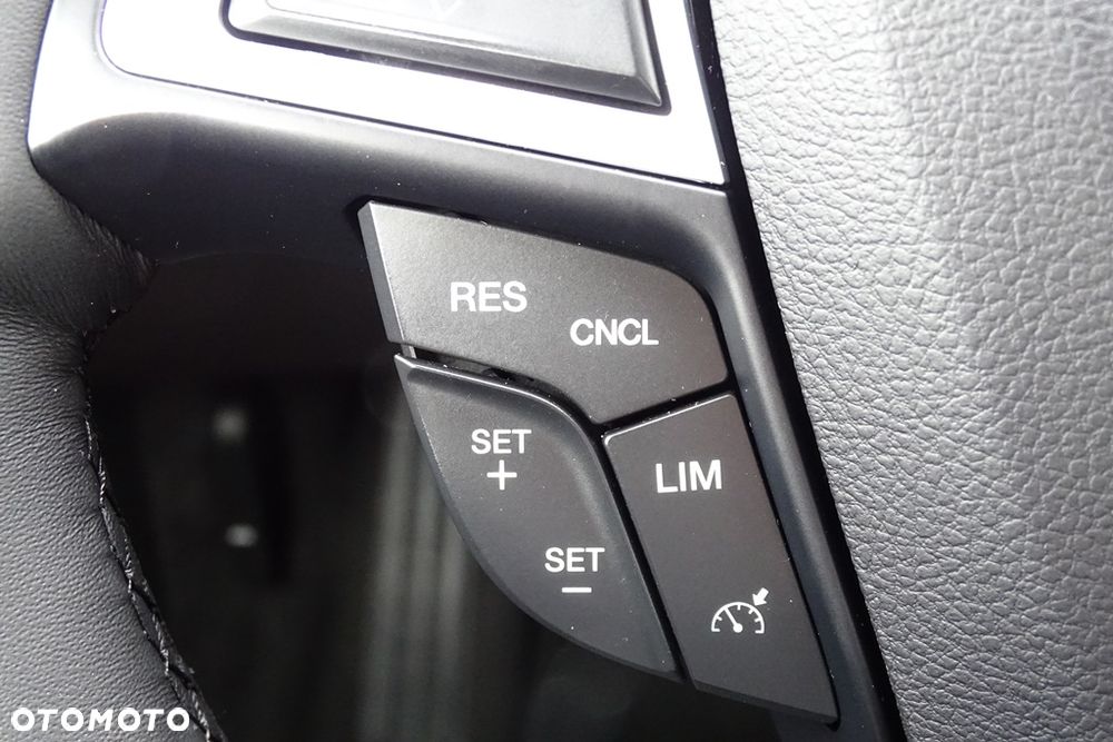 Ford Mondeo - 17