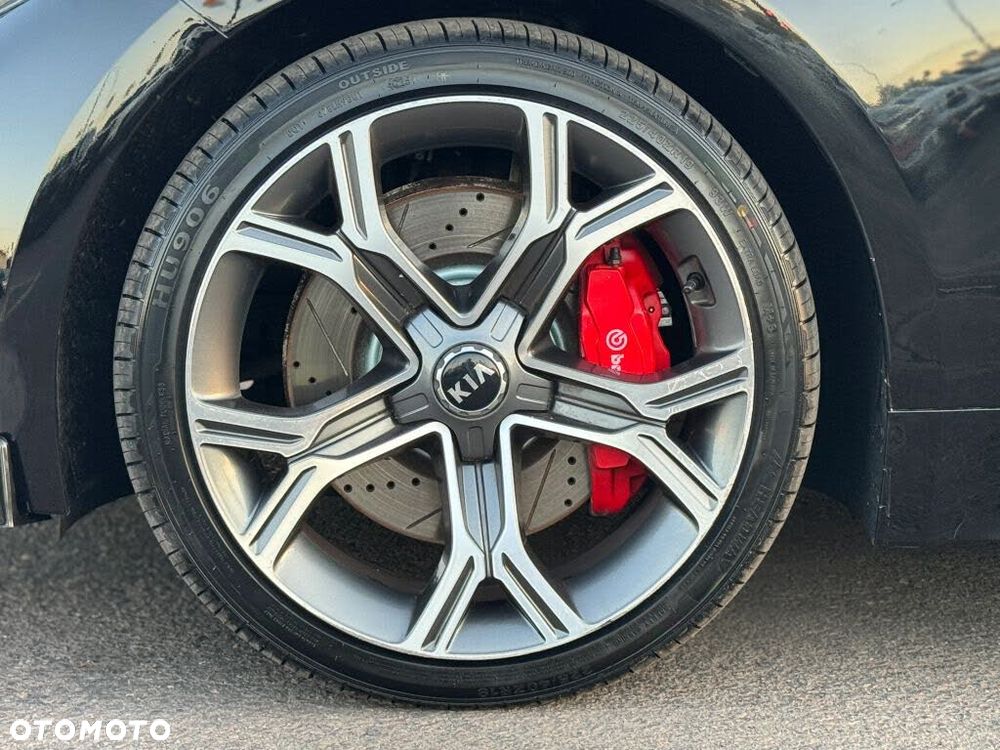 Kia Stinger - 17