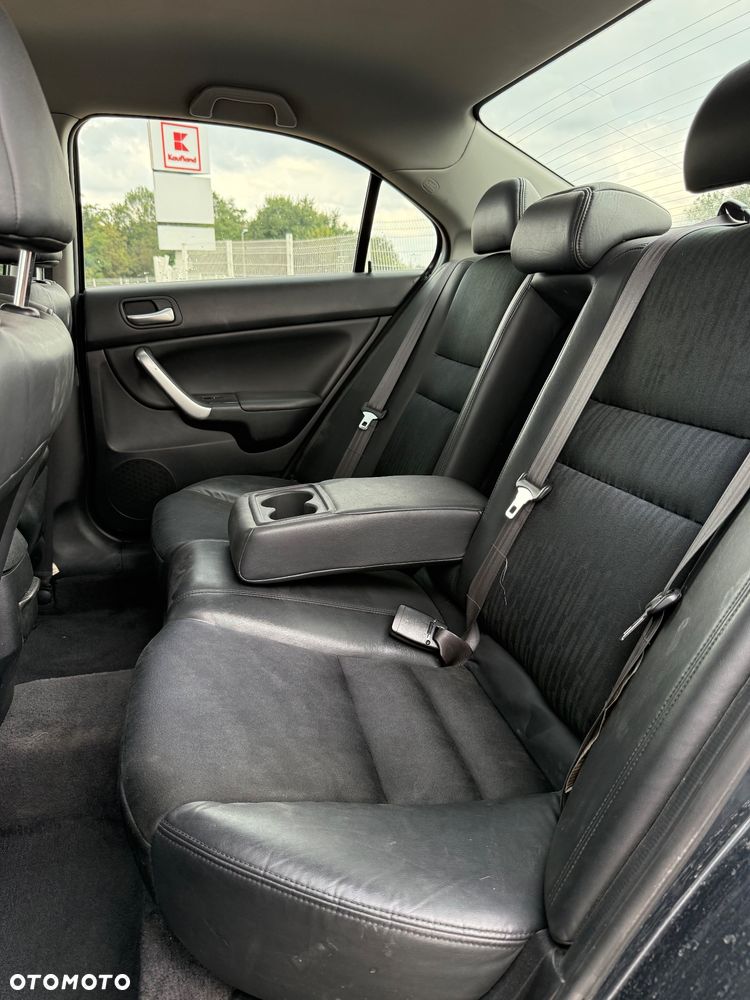 Honda Accord 2.0 Comfort - 15