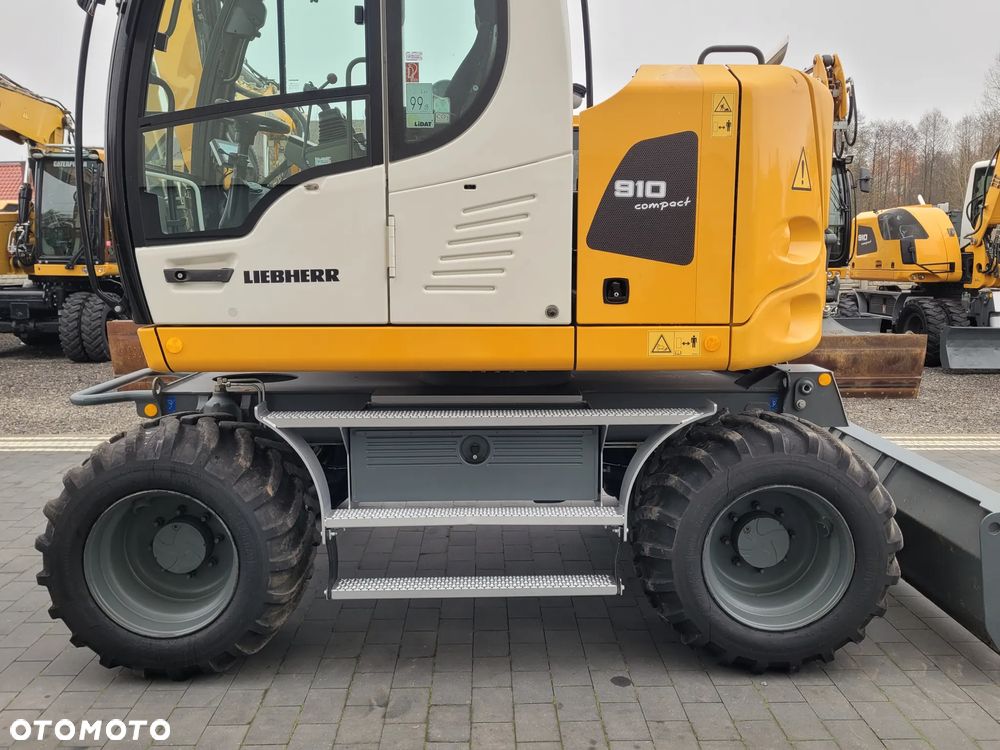 Liebherr A910 compact / 9200h / SUPER STAN / - 8