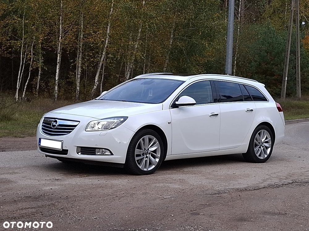 Opel Insignia 2.0 Turbo Sports Tourer 4x4 Automatik Cosmo