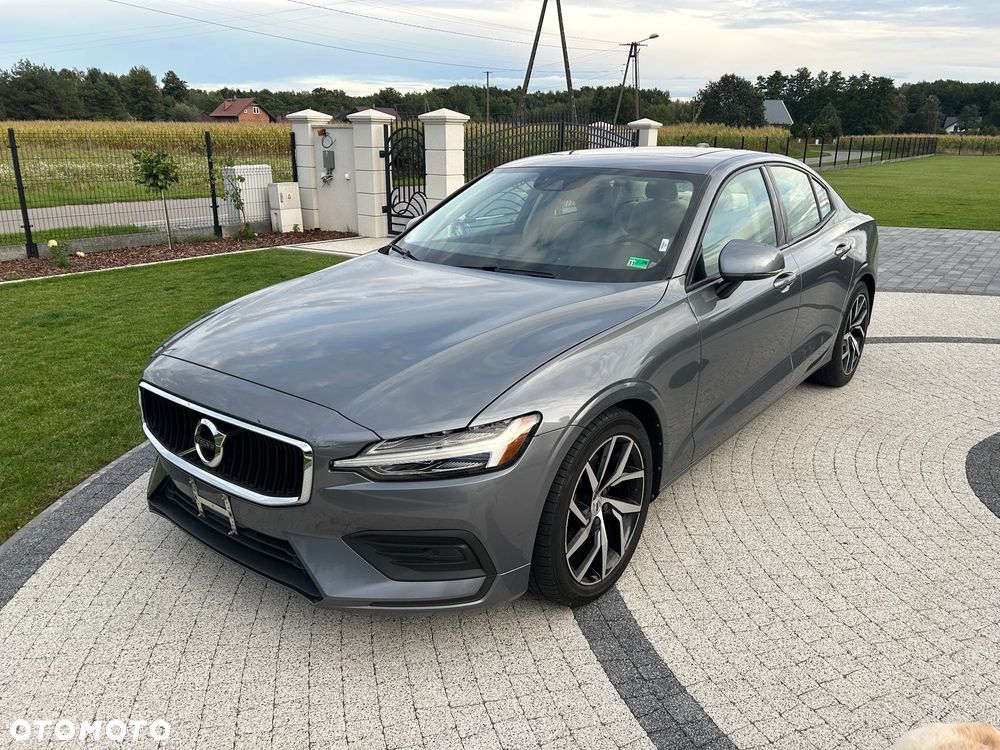 Volvo S60 T5 Momentum Pro - 1