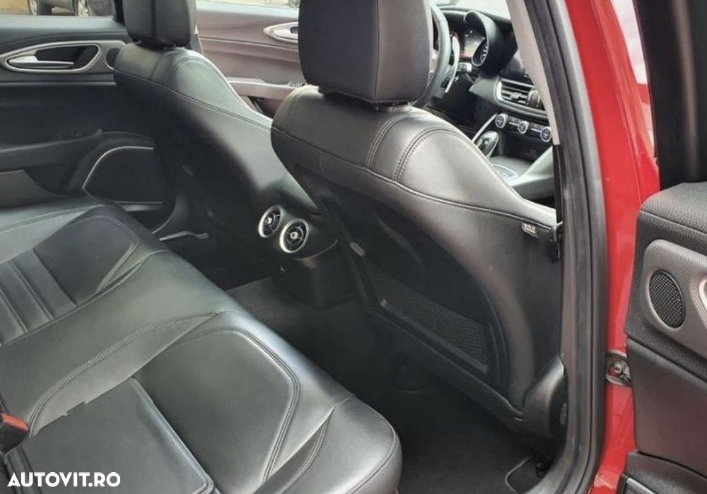 Alfa Romeo Giulia 2.2 JTDM AWD Aut. Veloce - 21