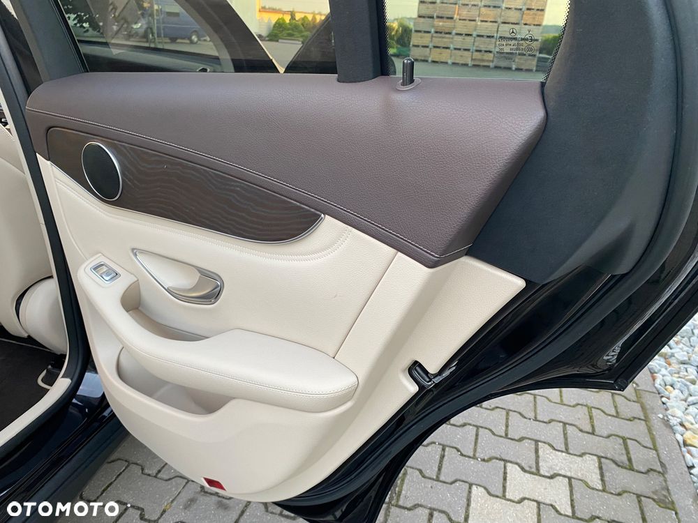 Mercedes-Benz GLC - 26
