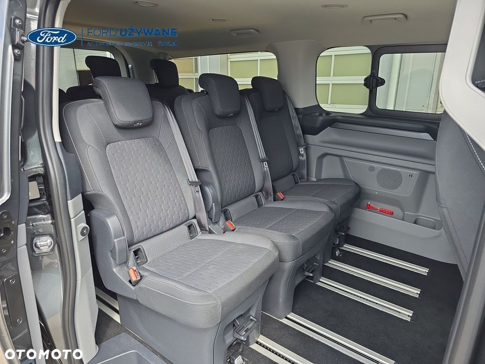 Ford Tourneo Custom - 8