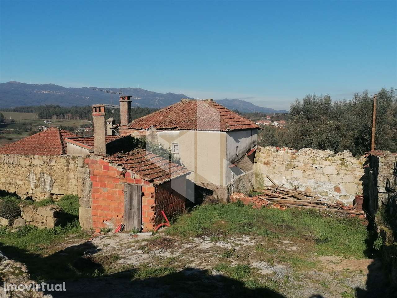Moradia Devoluta T2 Venda em Vilar de Besteiros e Mosteiro de Fráguas, - Grande imagem: 2/8
