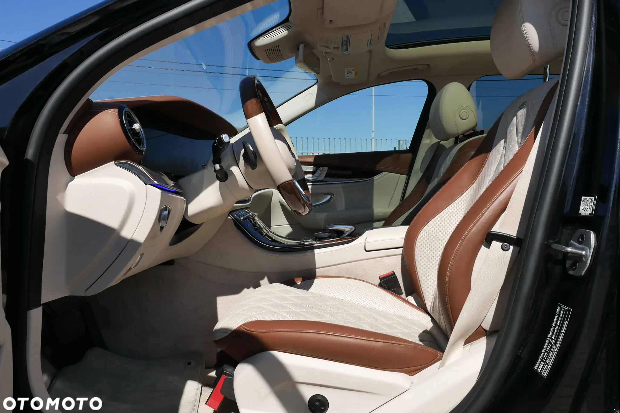 Mercedes-Benz Klasa E 220 d T 9G-TRONIC AMG Line - 20