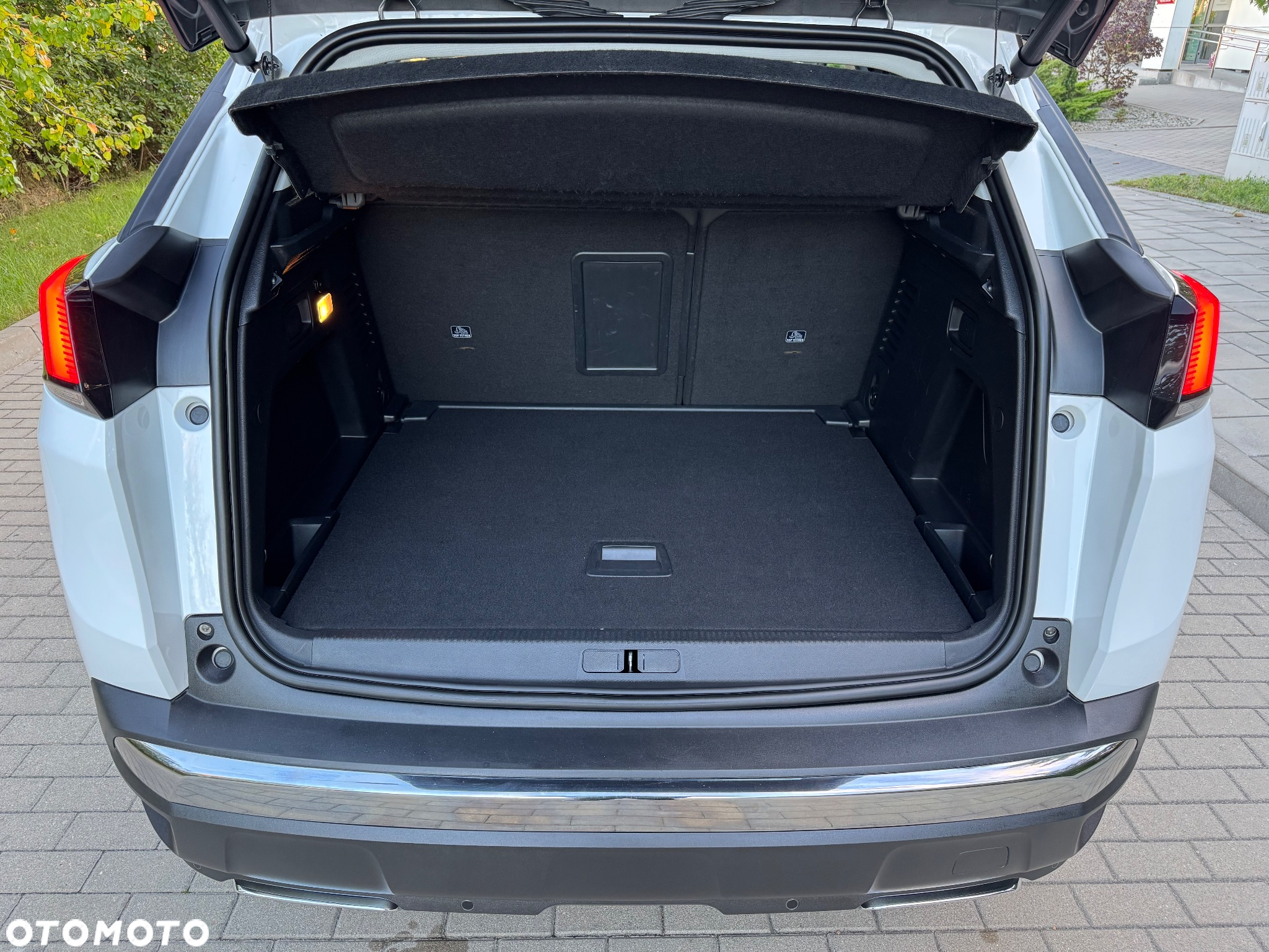 Peugeot 3008 PureTech 130 Stop & Start GPF EAT8 Allure Business-Paket - 14