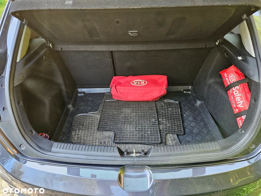 Kia Ceed 1.4 L - 17