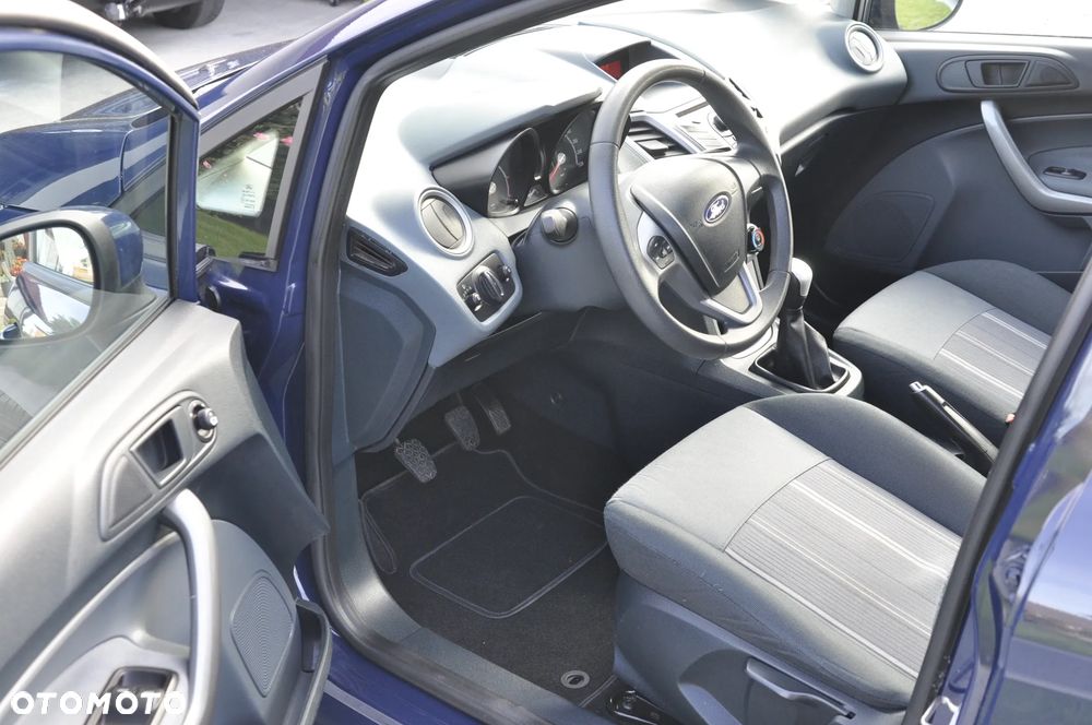 Ford Fiesta - 23