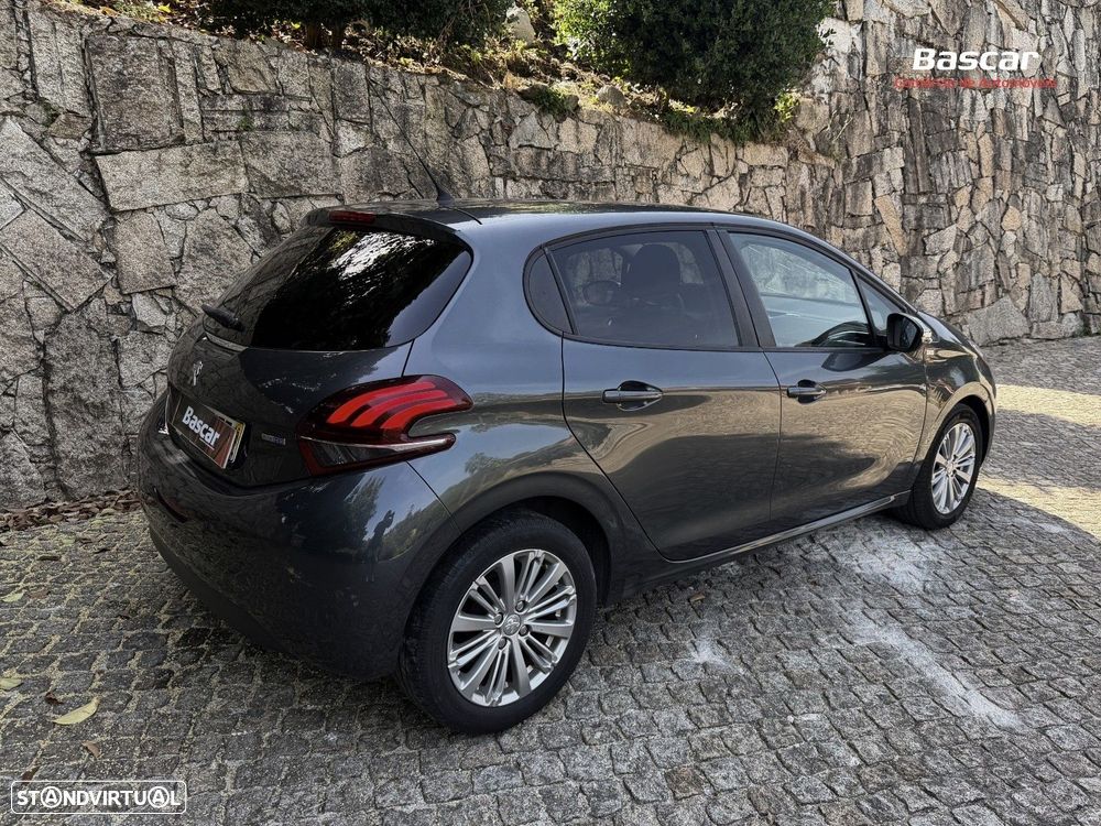 Peugeot 208 1.6 BlueHDi Style - 9