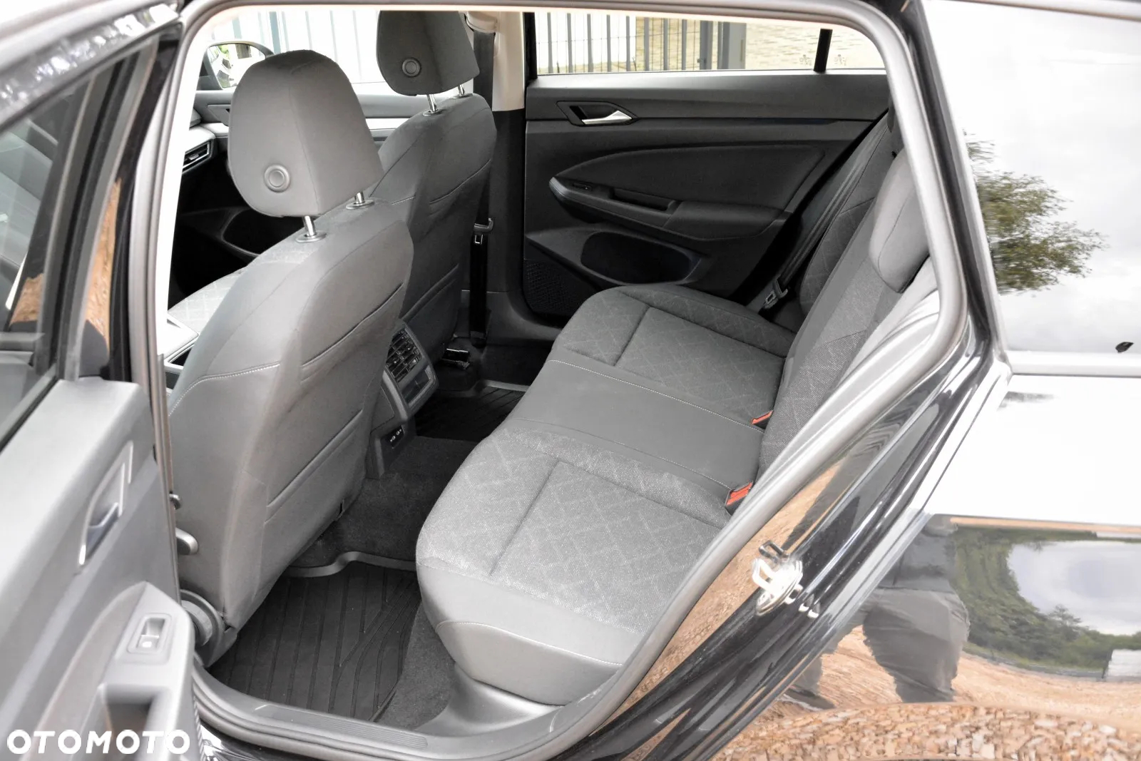 Volkswagen Golf - 30