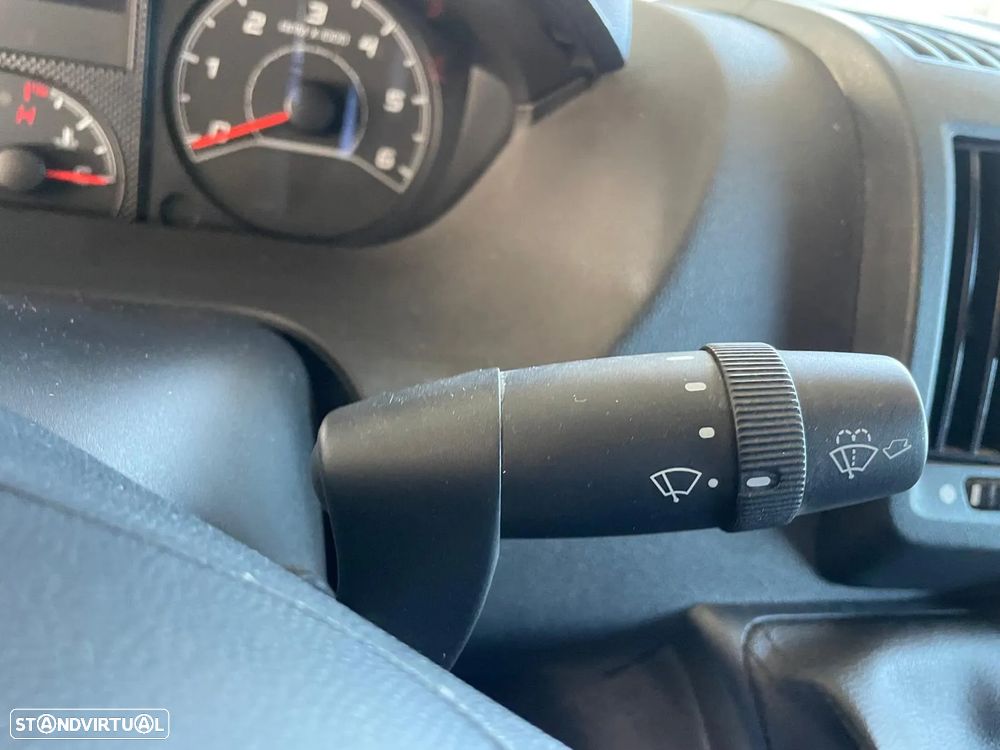 Peugeot Boxer 2.0 BlueHDI Cx. Frigorífica - 19