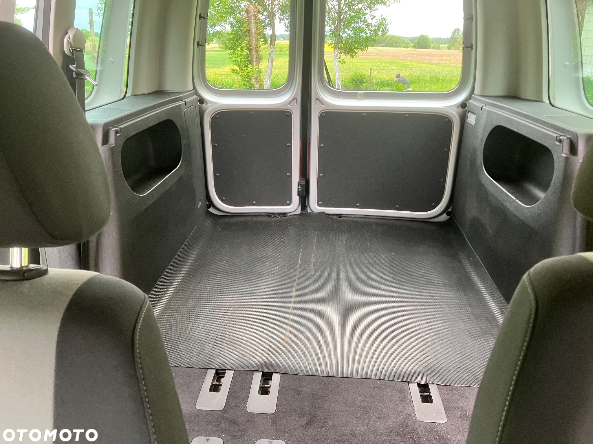 Volkswagen Caddy - 15