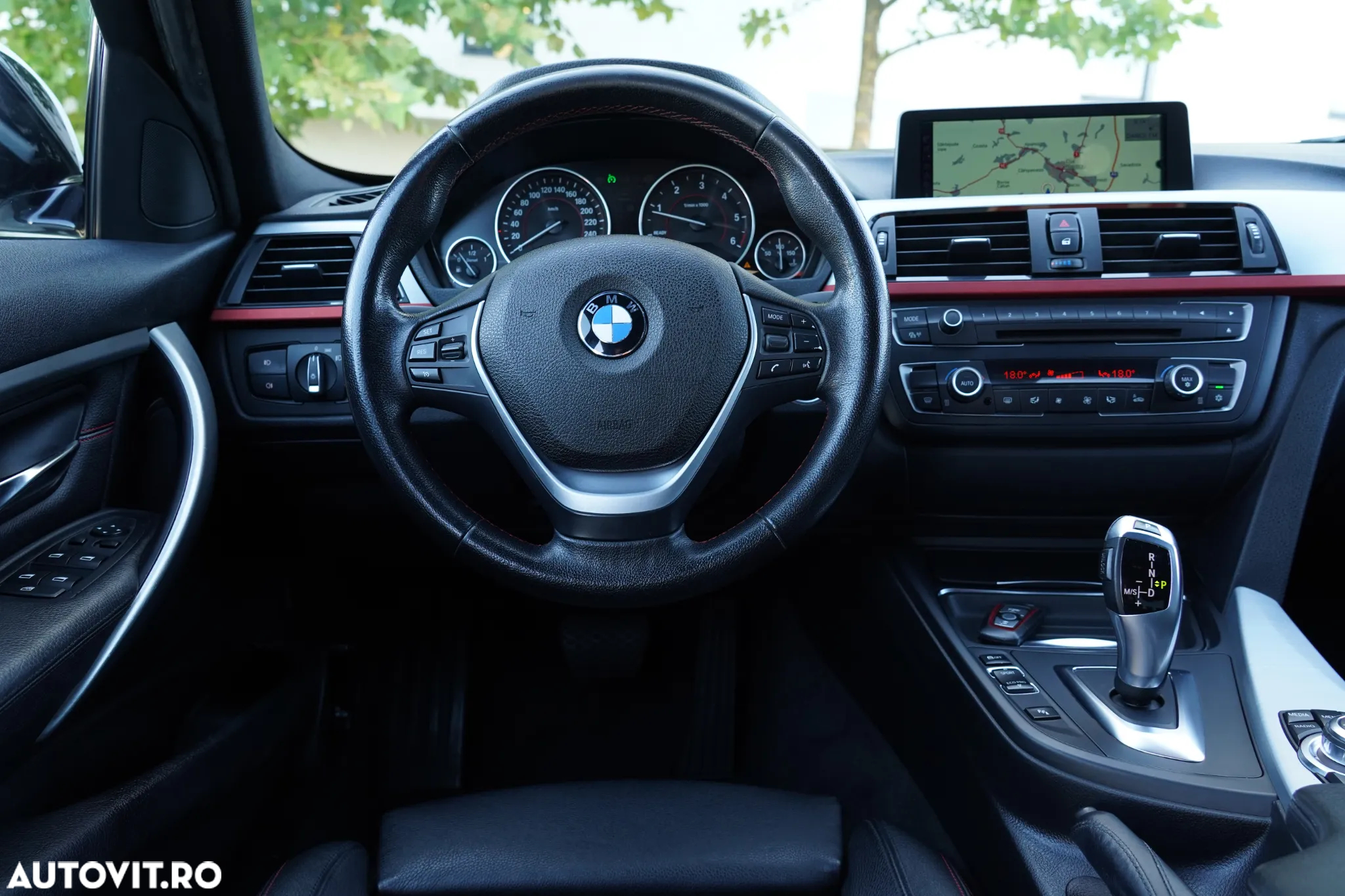 BMW Seria 3 320d Aut. Sport Line - 12