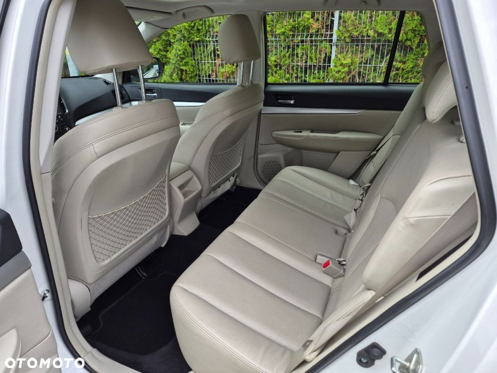 Subaru Outback - 8