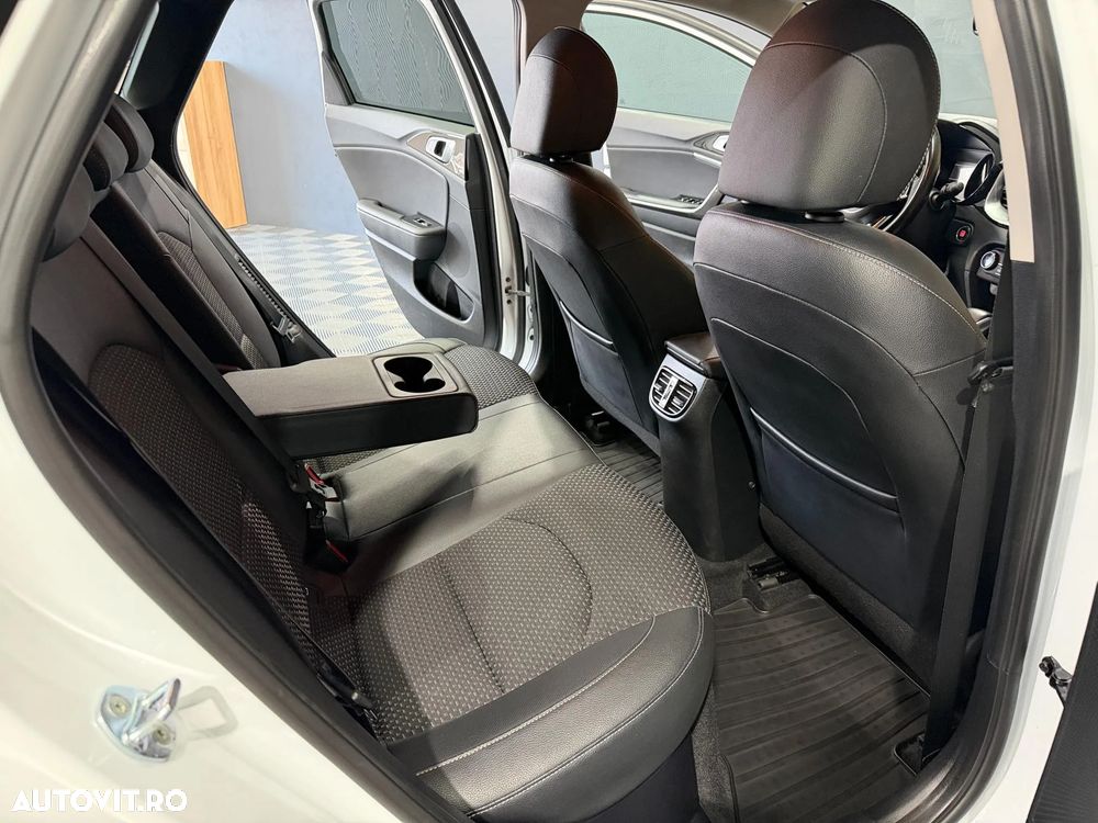 Kia Ceed 1.6 GDI DCT OPF Inspiration - 18