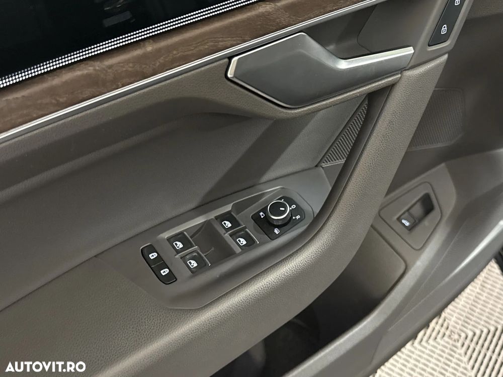 Volkswagen Touareg - 15