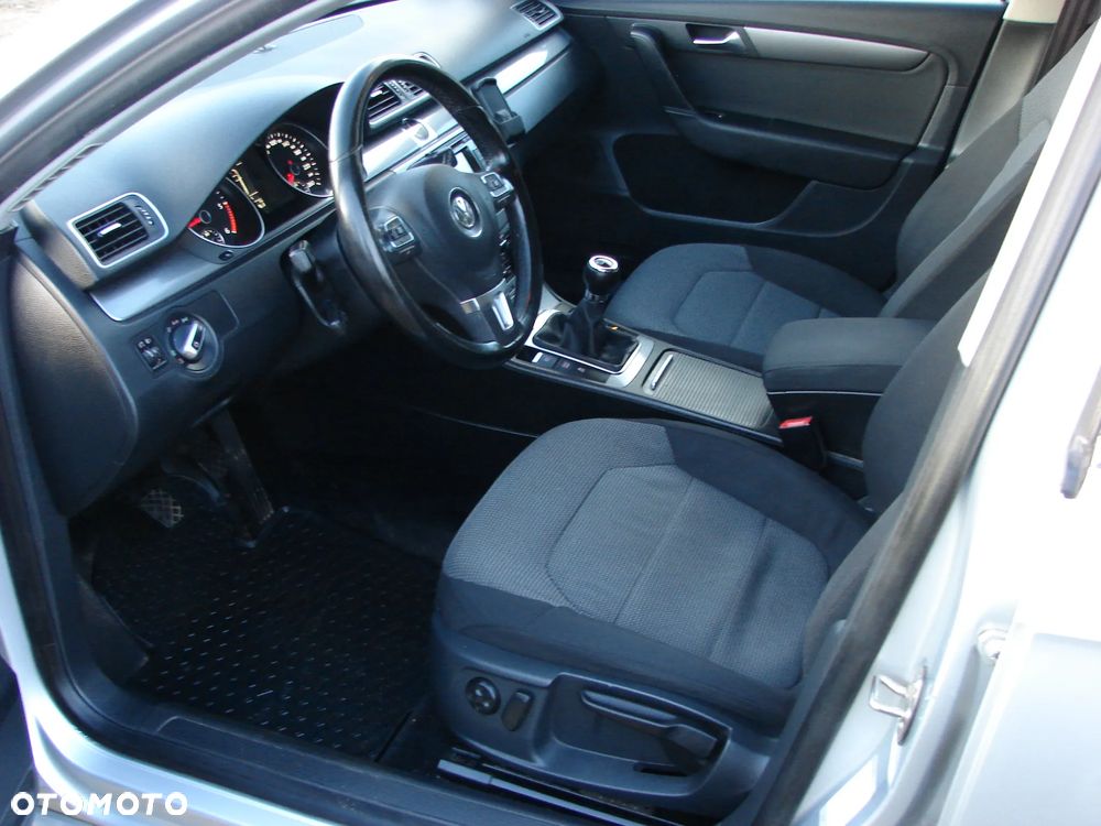 Volkswagen Passat - 5