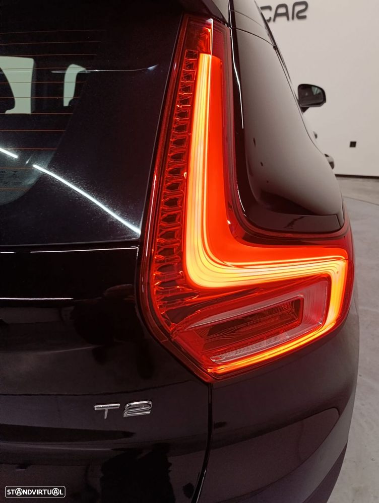 Volvo XC 40 1.5 T2 Momentum Geartronic - 34