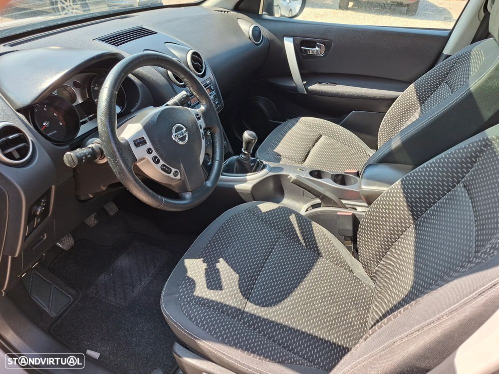 Nissan Qashqai 1.5 dCi Tekna NA+PI Castanho FPD - 9