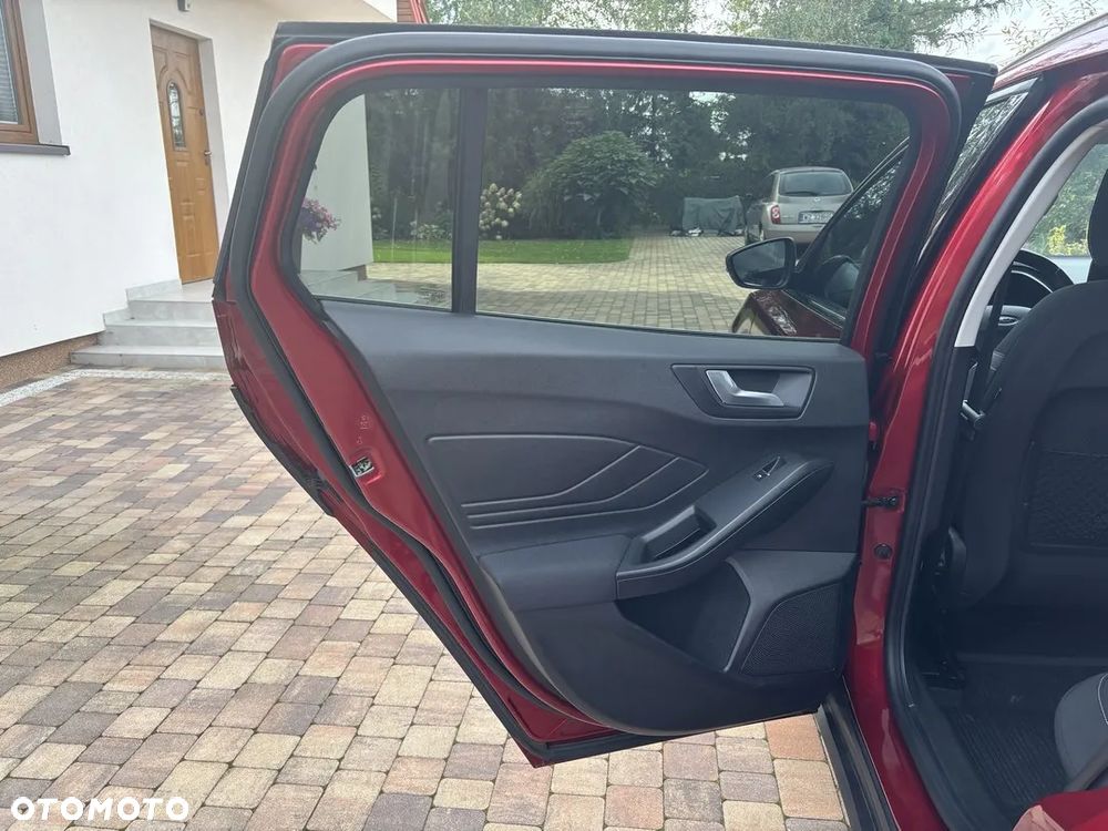 Ford Focus 1.5 EcoBoost Trend Edition Business - 31