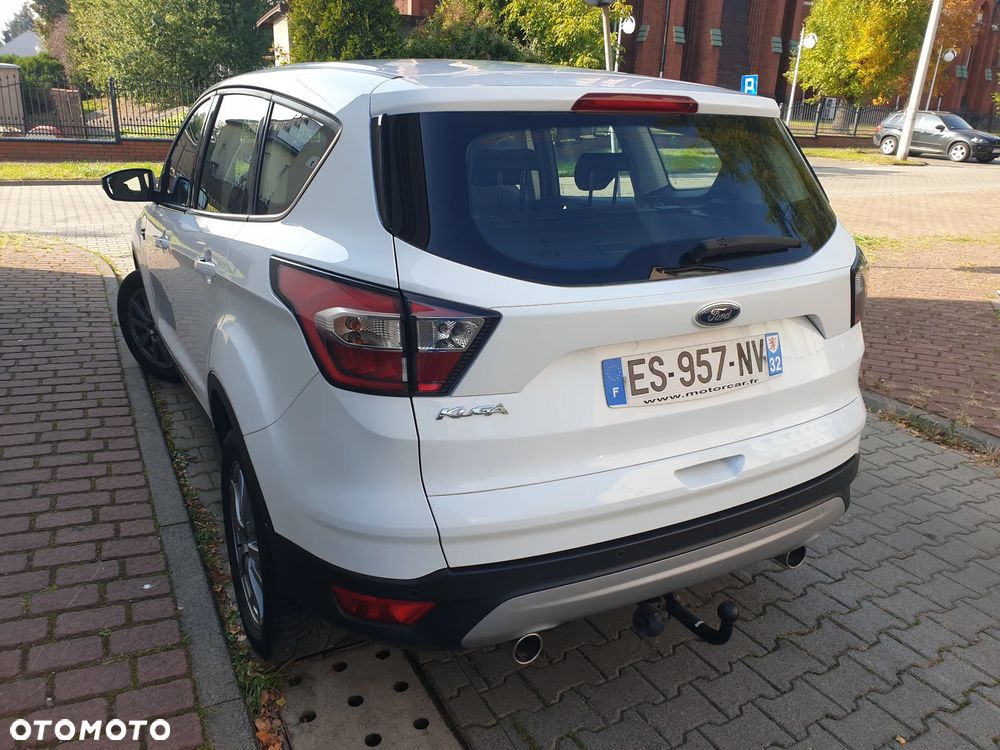 Ford Kuga 2.0 TDCi 2x4 Titanium - 17