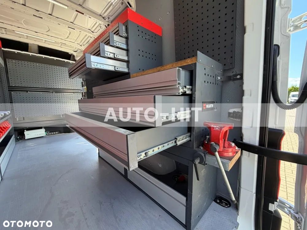 Volkswagen Crafter - 17