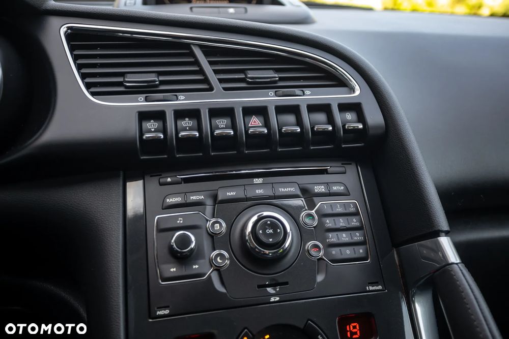 Peugeot 3008 Hybrid4 - 25