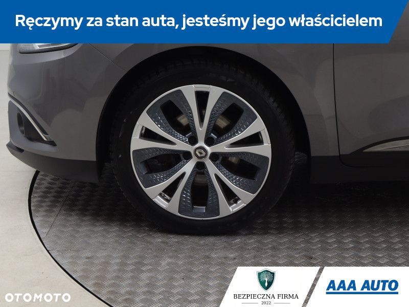 Renault Grand Scenic - 17