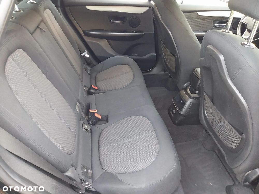 BMW Seria 2 216i - 8