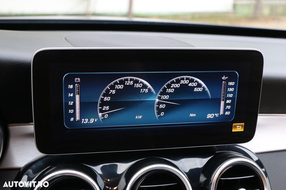 Mercedes-Benz C 220 d T 9G-TRONIC AMG Line - 27