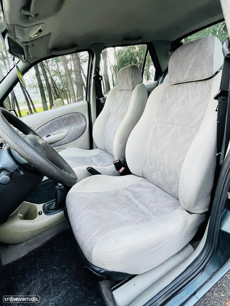 Ford Fiesta 1.25 Techno - 8