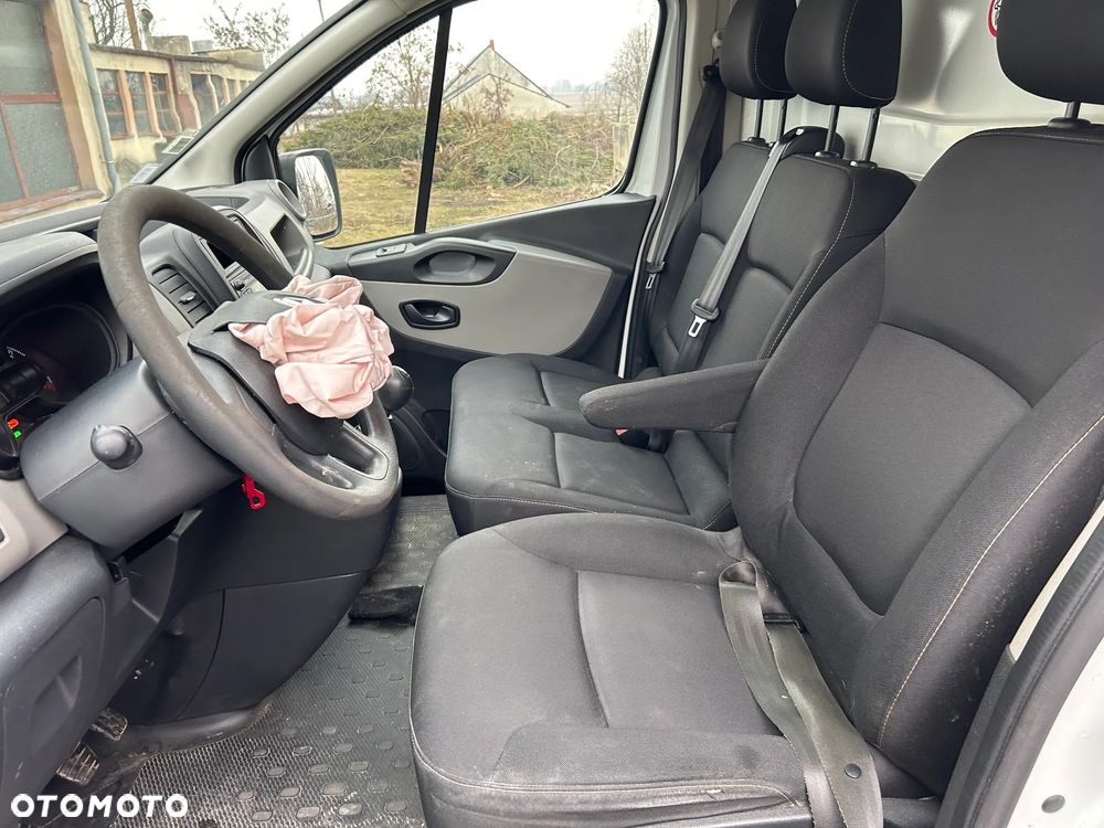 Renault Trafic - 12