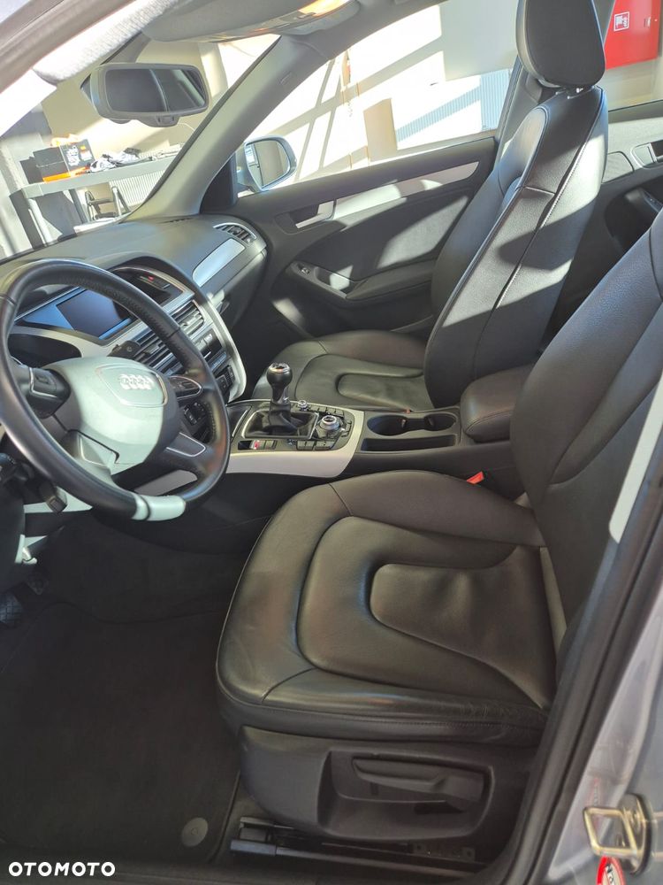 Audi A4 Limousine - 8