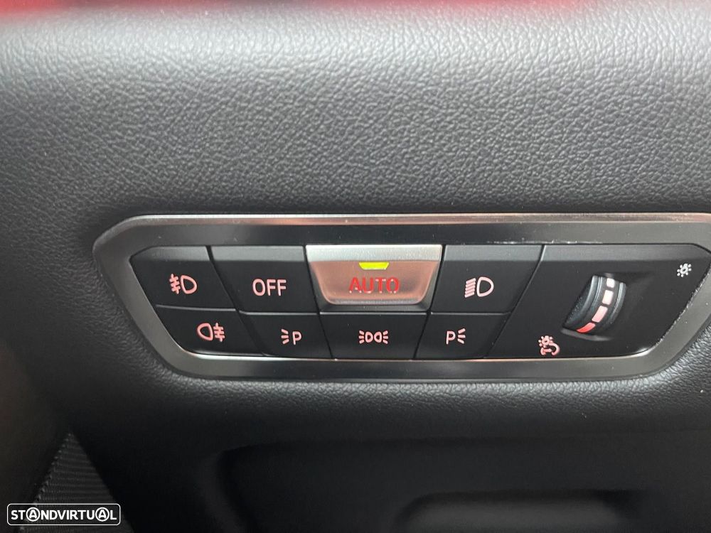 BMW X5 30 d xDrive Pack M - 32