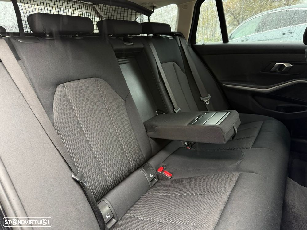 BMW 318 d Auto - 17