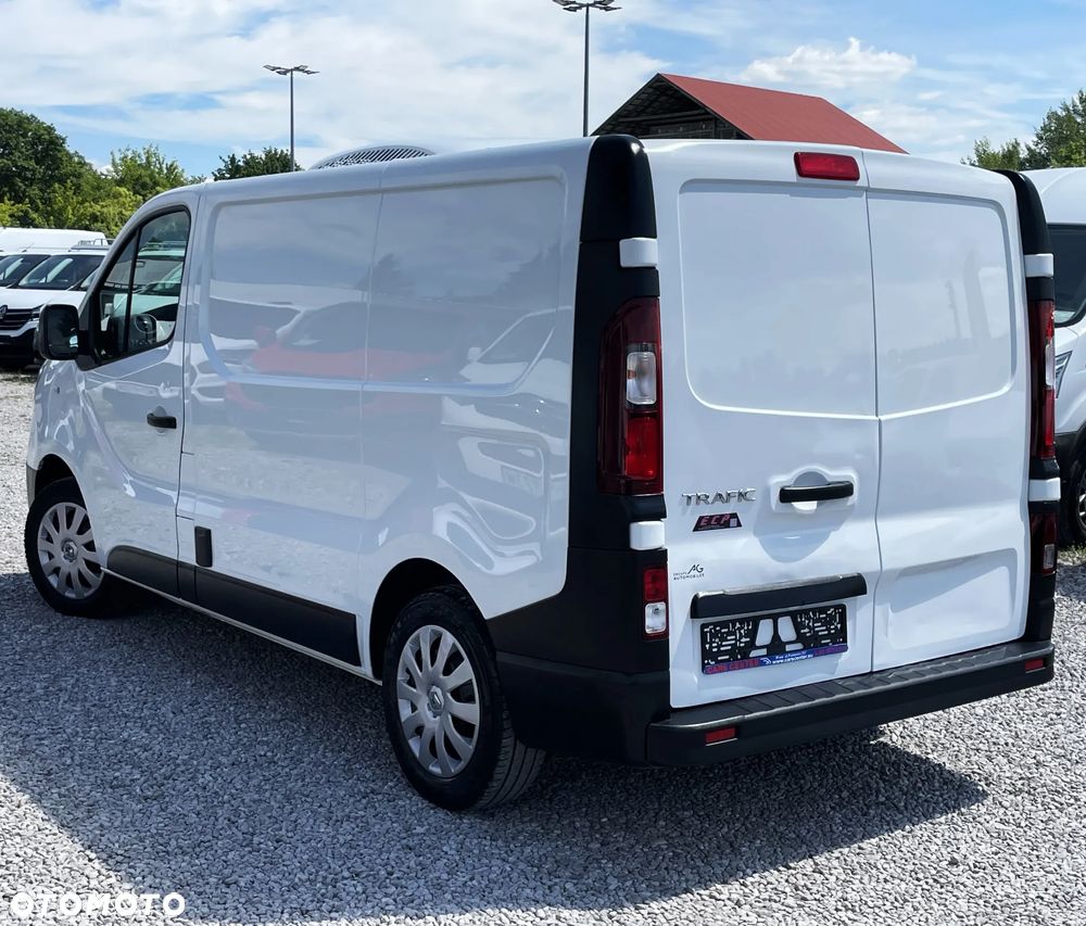 Renault Trafic - 13
