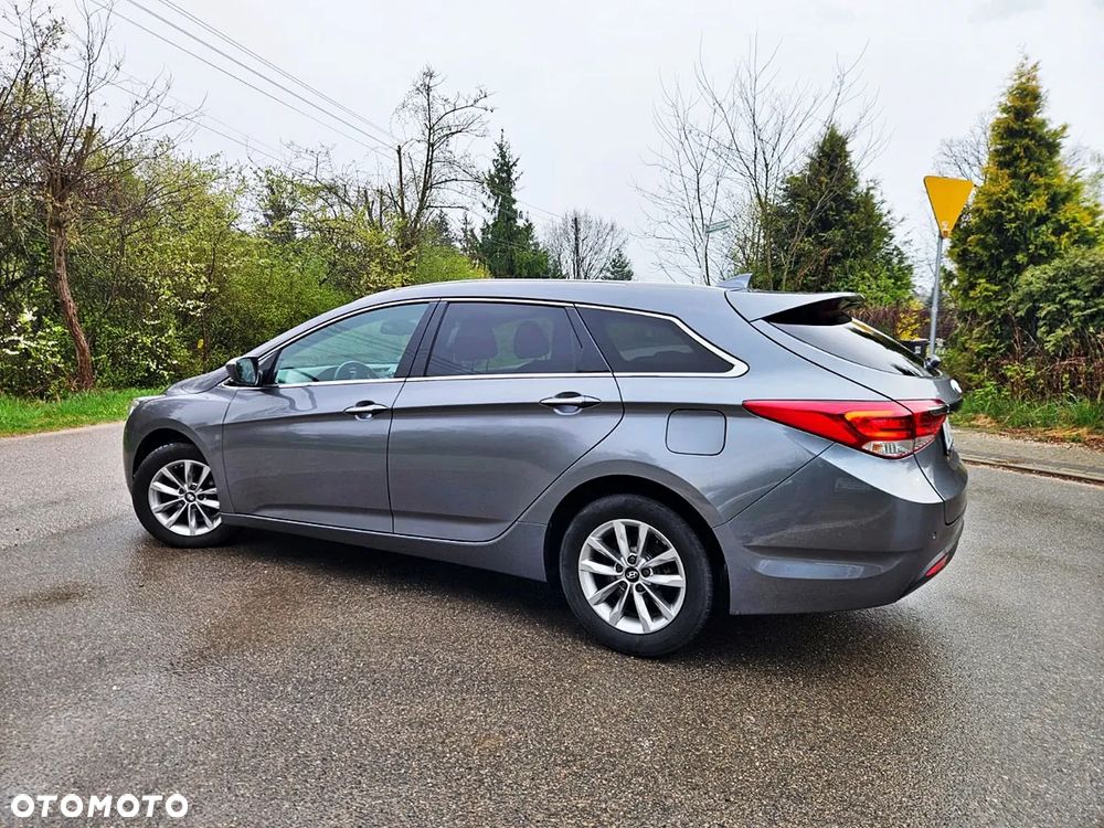 Hyundai i40 Kombi blue 1.7 CRDi Family - 13