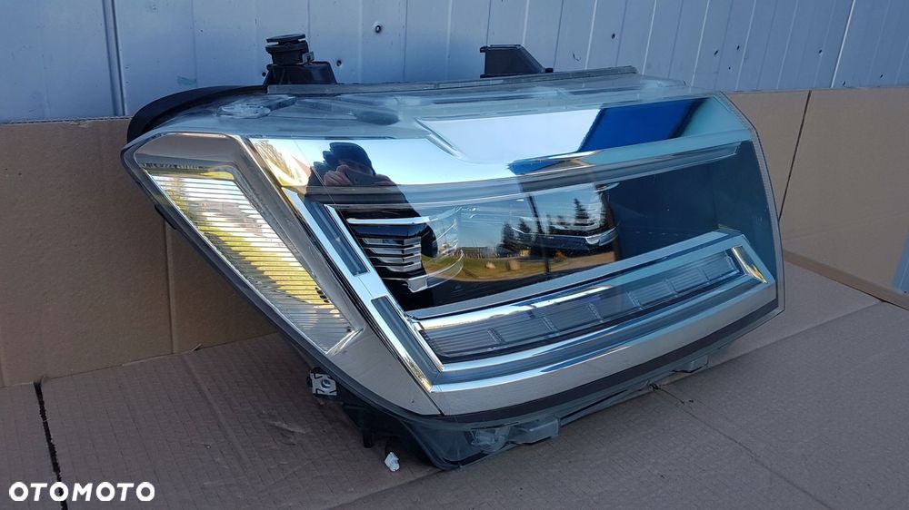 lampa przód prawa vw crafter ii full led 17- 7c1941036f - 3