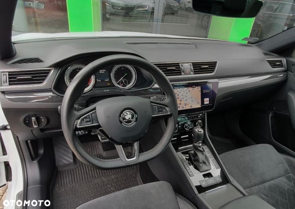 Skoda Superb 2.0 TDI 4x4 Sportline DSG - 19