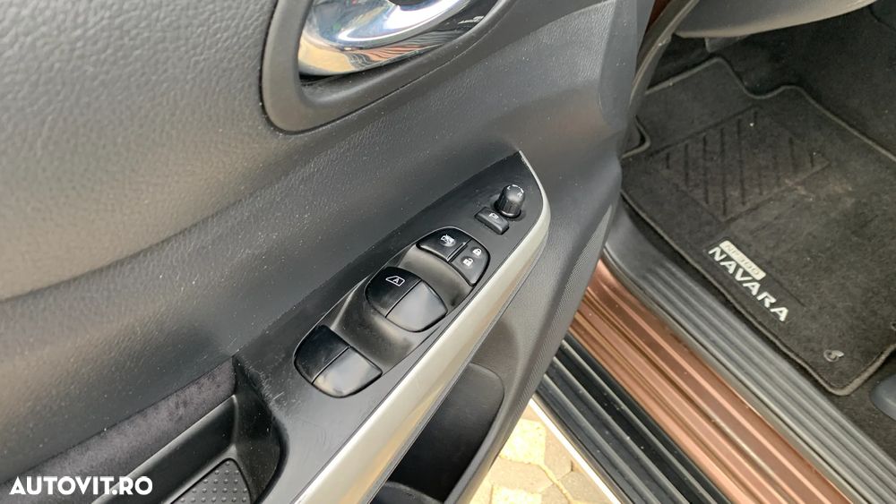 Nissan Navara 2.3 dCi Bi Turbo Double Cab Tekna Aut. - 21
