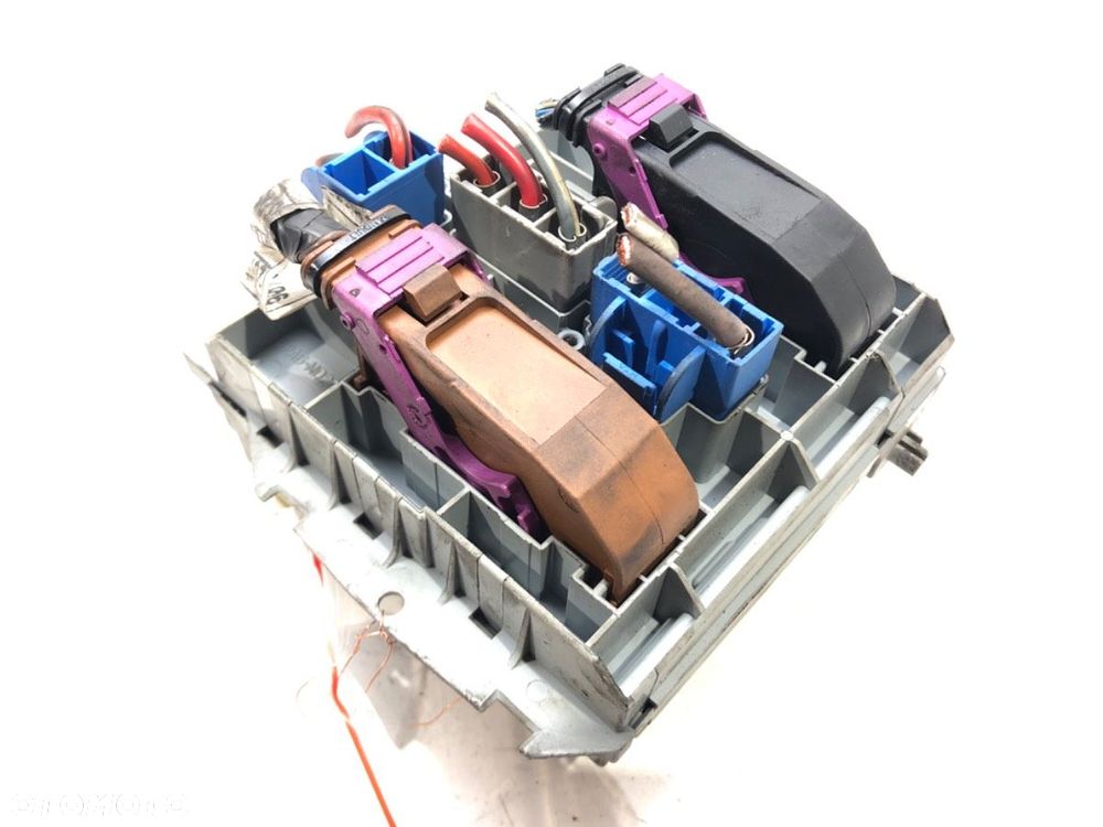 SKRZYNKA BEZPIECZNIKÓW - 89.00 PLN - FIAT BRAVO II (198_) 2006 - 2022 1.9 D Multijet (198AXC1B) 110 - 2