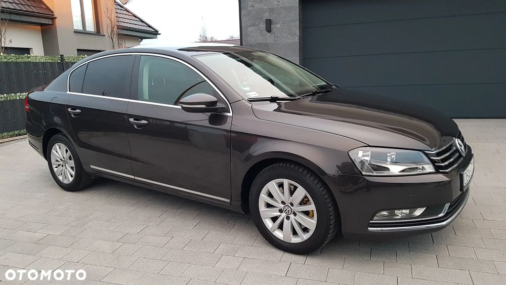 Volkswagen Passat 2.0 TDI DPF Highline - 12