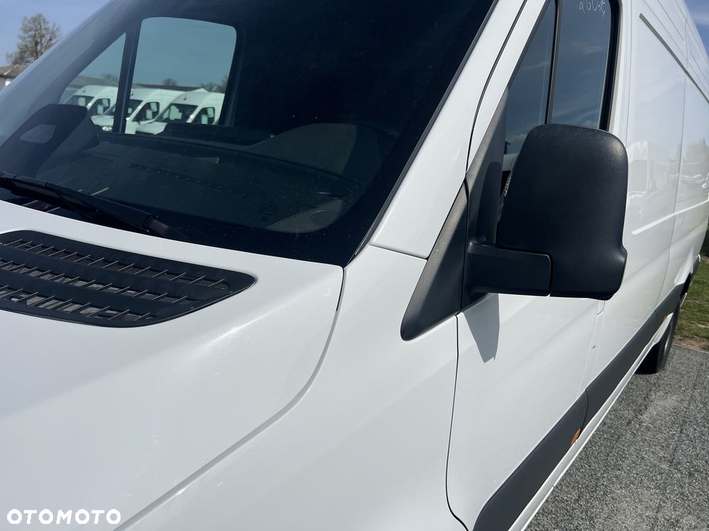Mercedes-Benz Sprinter - 17
