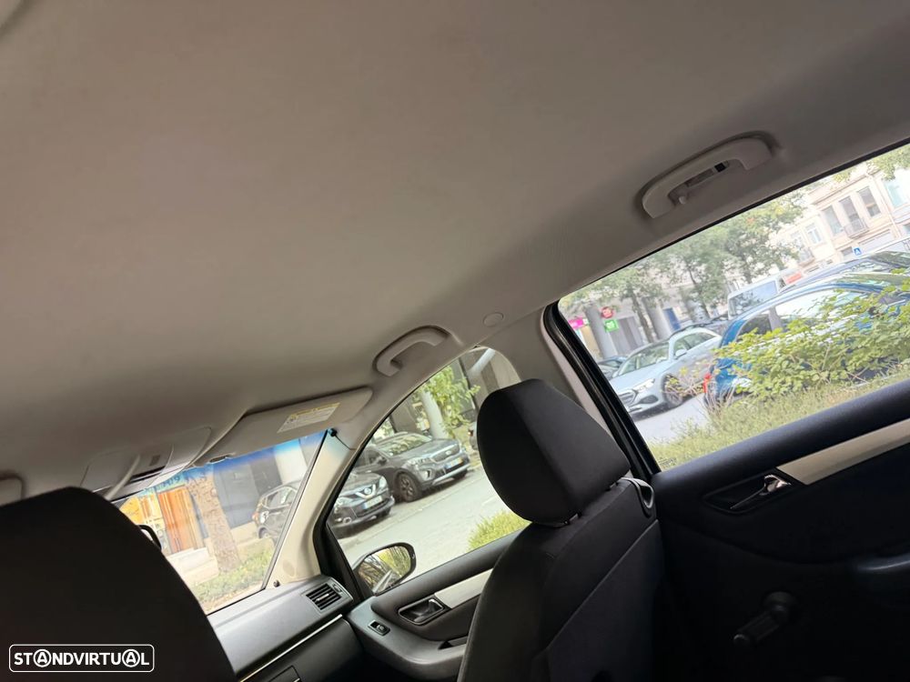 Mercedes-Benz B 180 CDi Autotronic - 15