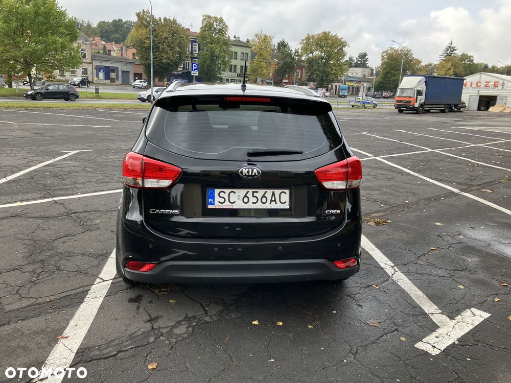 Kia Carens - 9