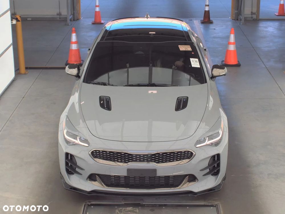 Kia Stinger 3.3 T-GDI AWD OPF GT - 2